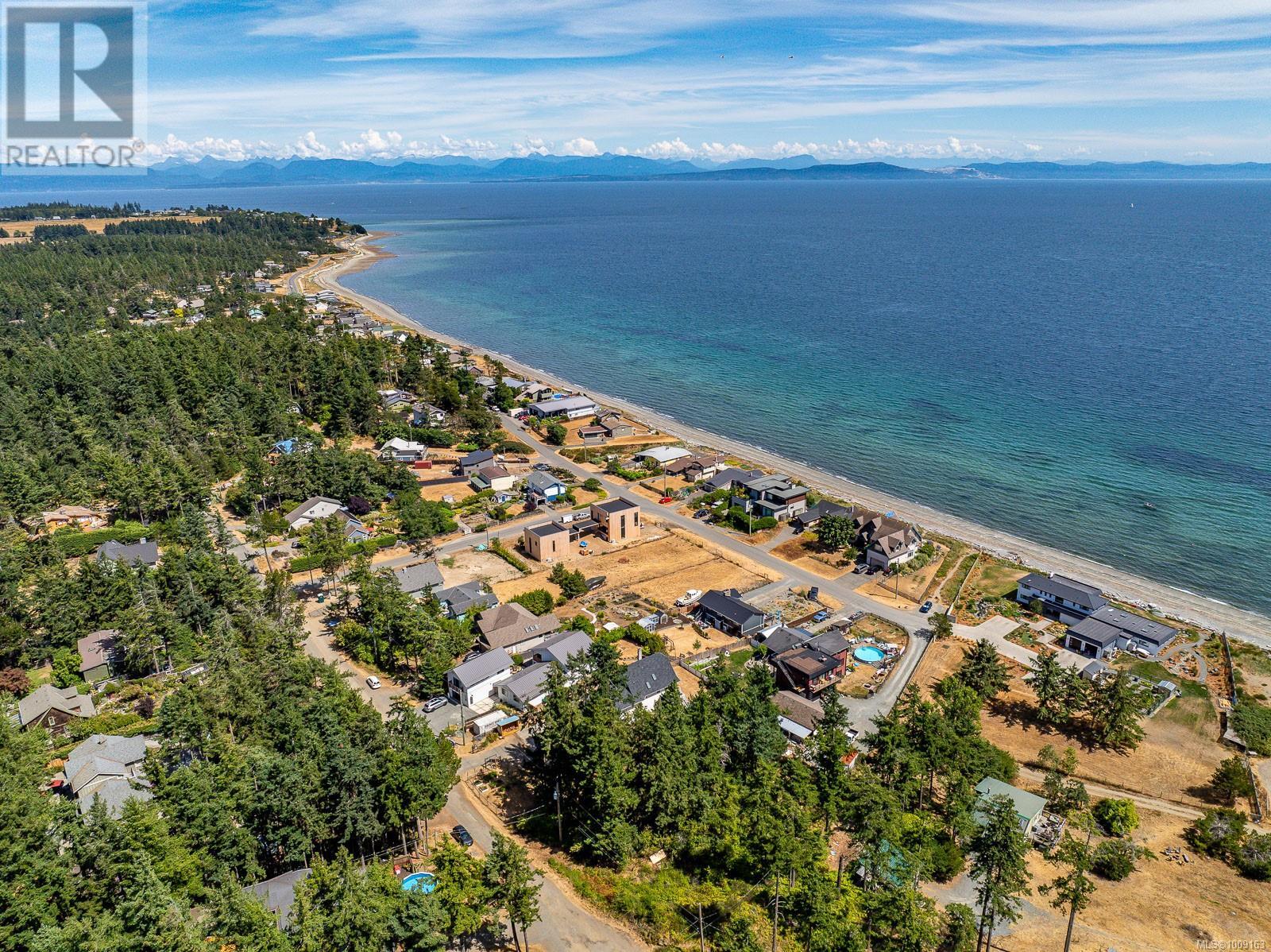 532 Walter Rd, Comox