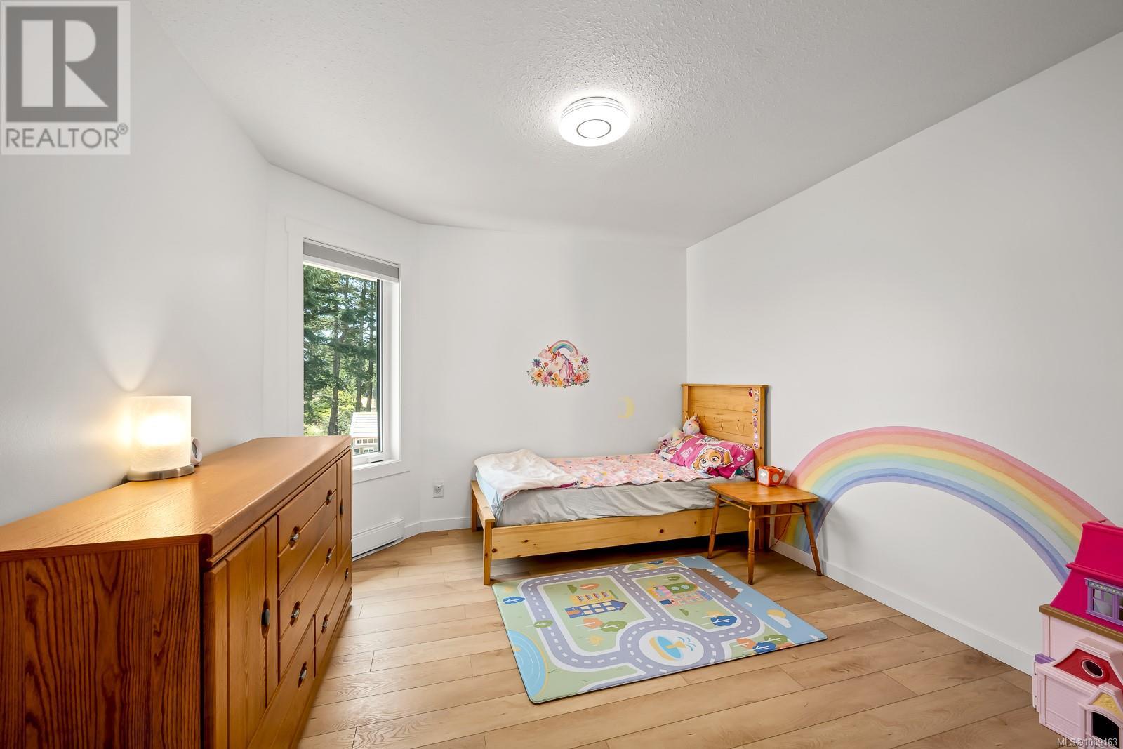 532 Walter Rd, Comox