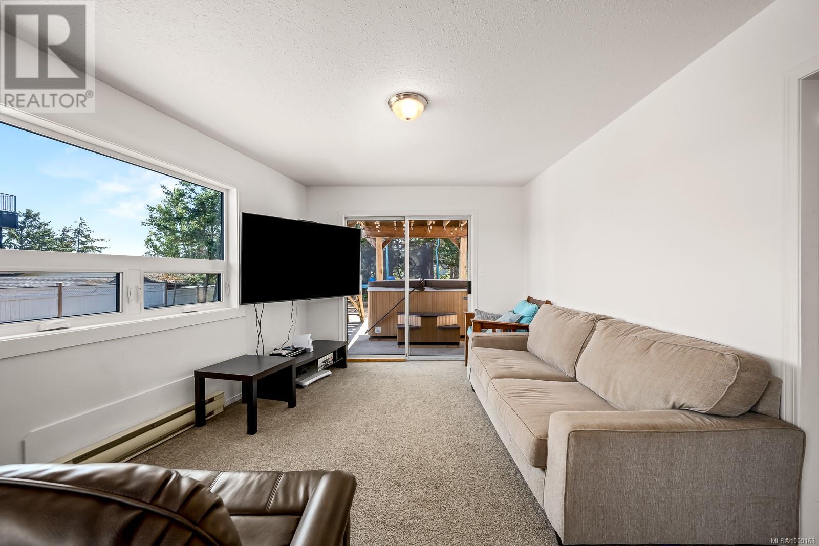 532 Walter Rd, Comox