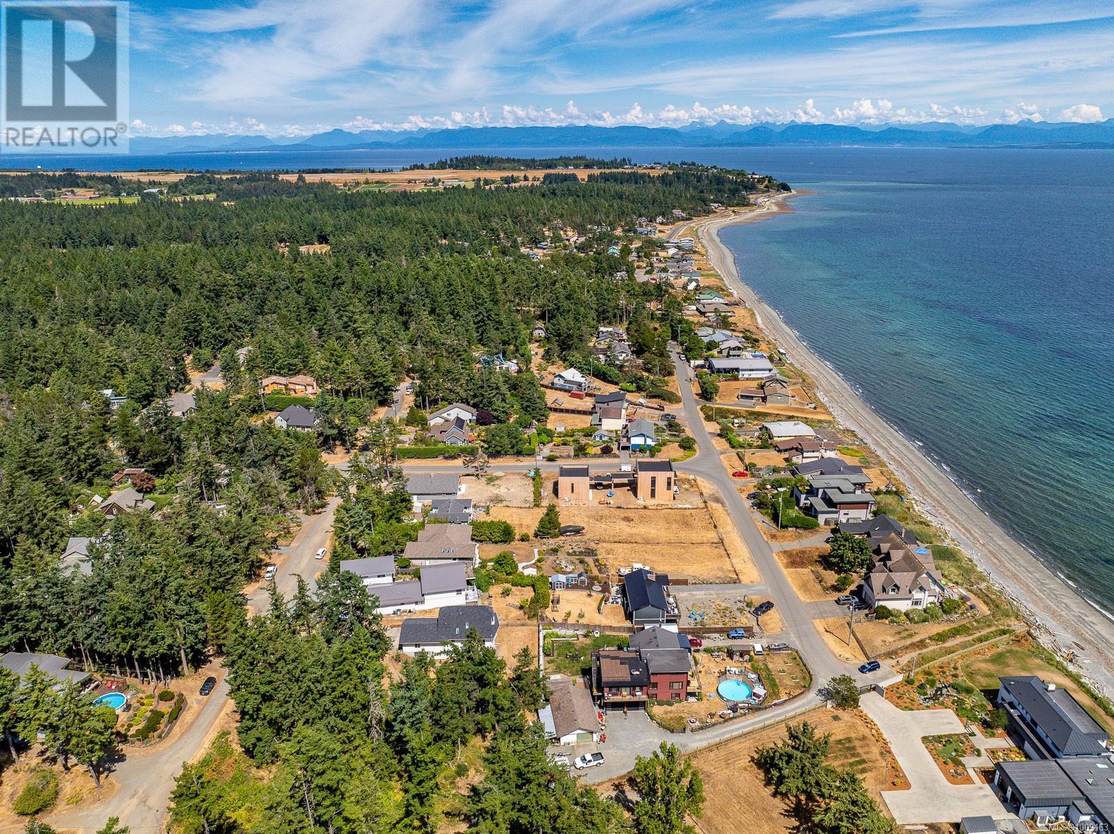 532 Walter Rd, Comox