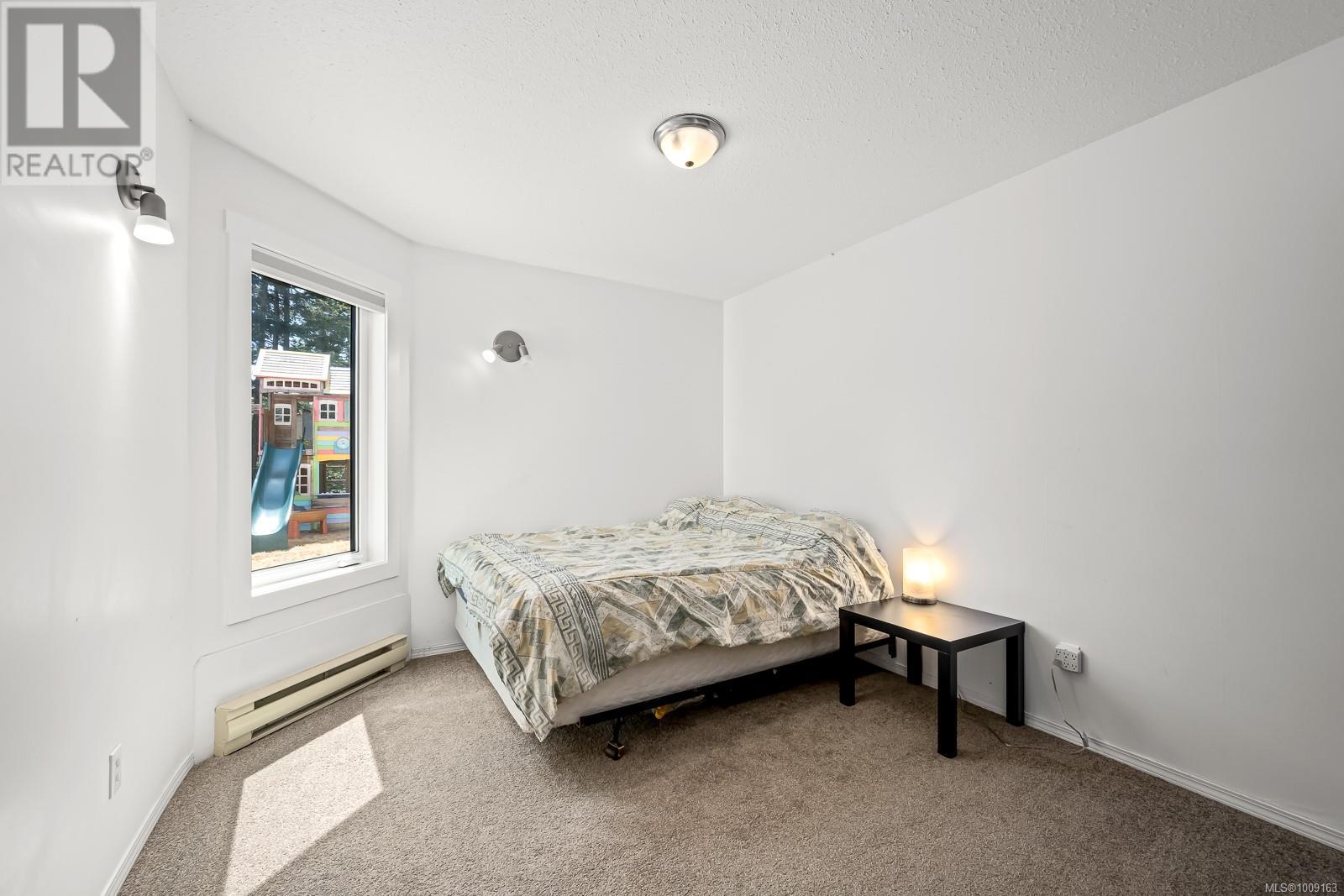 532 Walter Rd, Comox