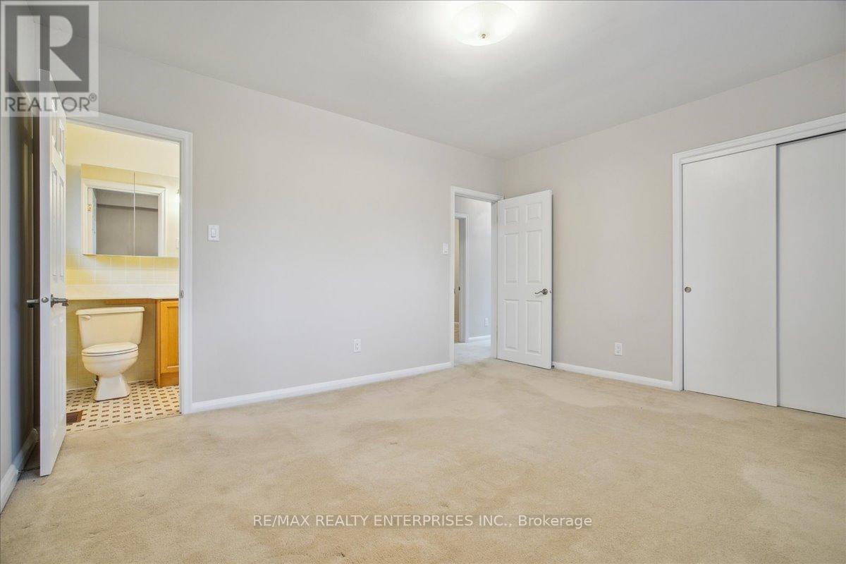 Photo 23 of 613 Sequin Crescent, Mississauga ON