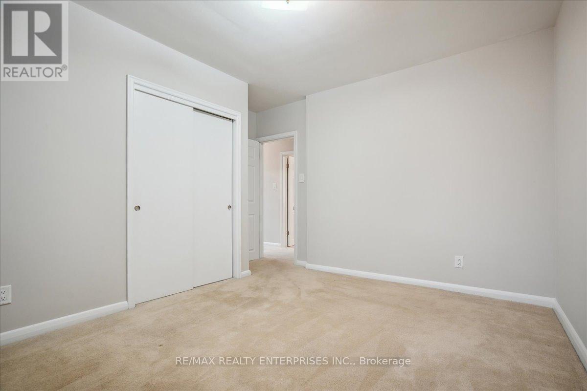 Photo 26 of 613 Sequin Crescent, Mississauga ON