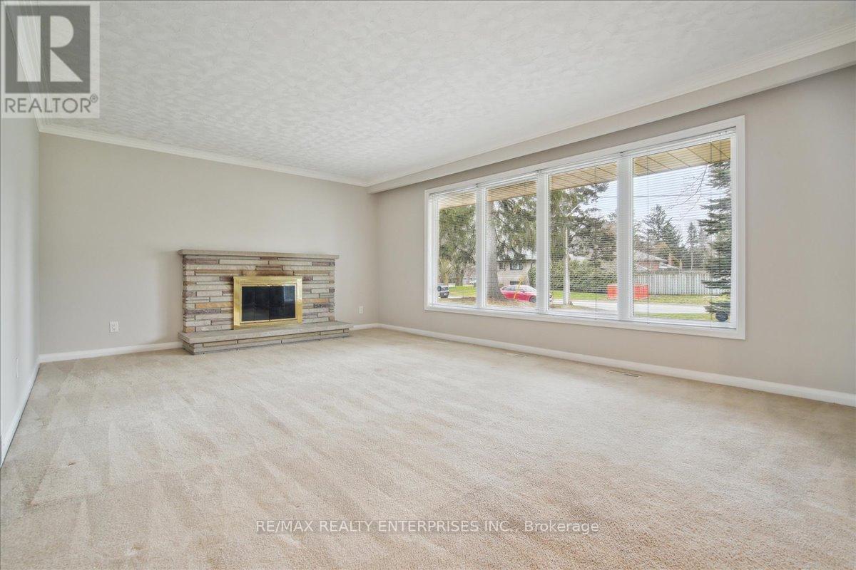 Photo 33 of 613 Sequin Crescent, Mississauga ON