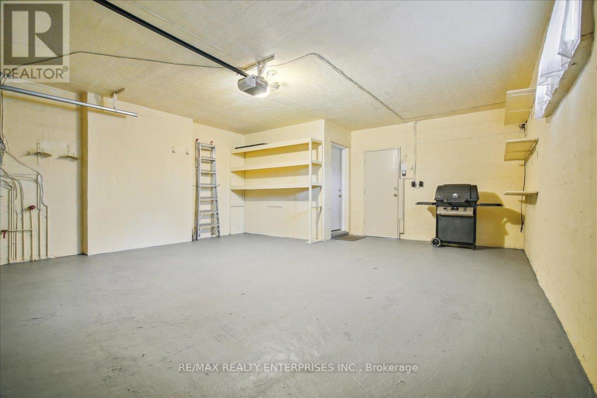 Photo 35 of 613 Sequin Crescent, Mississauga ON