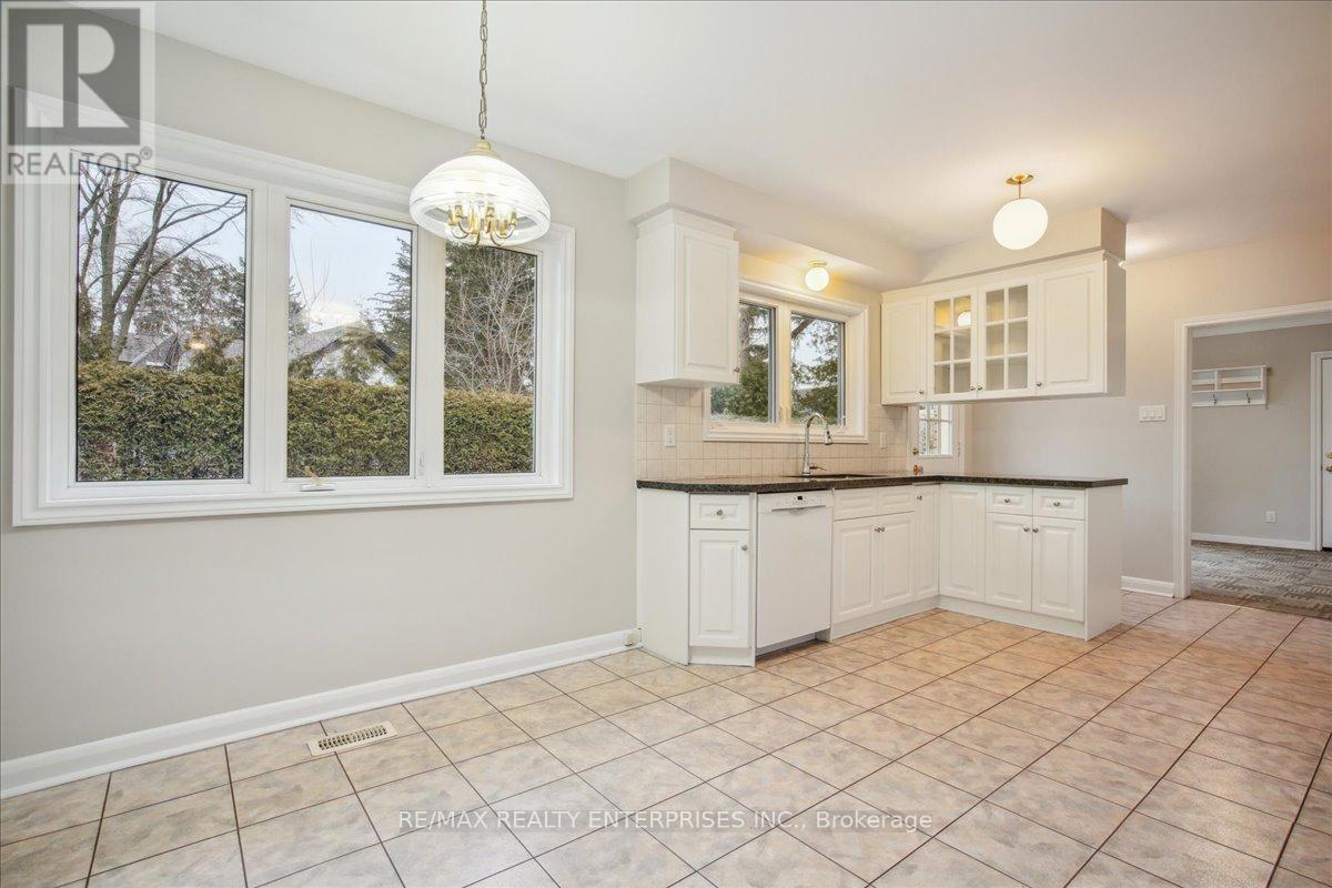 Photo 7 of 613 Sequin Crescent, Mississauga ON