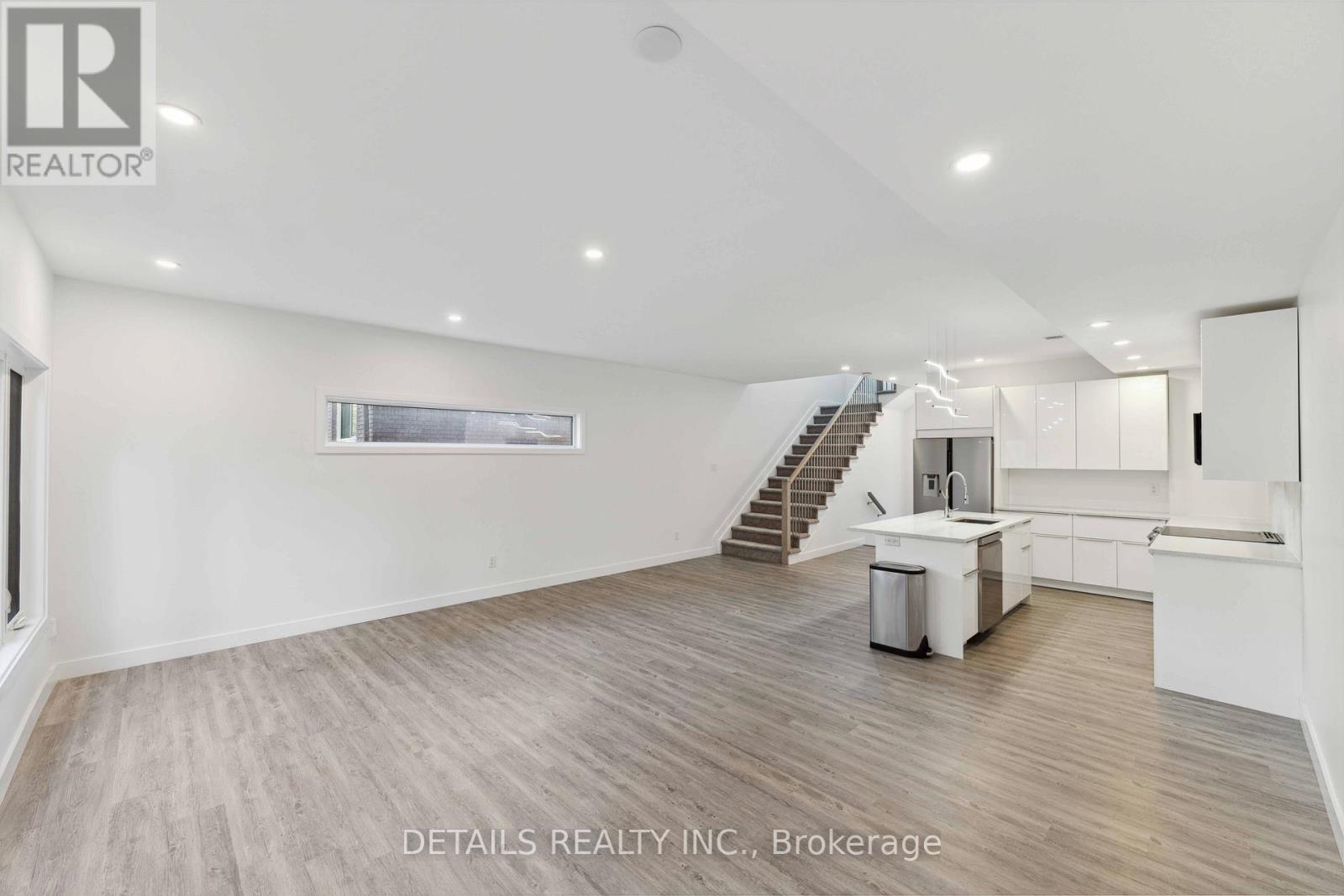 Photo 21 of A 830 Maplewood Avenue, Ottawa ON