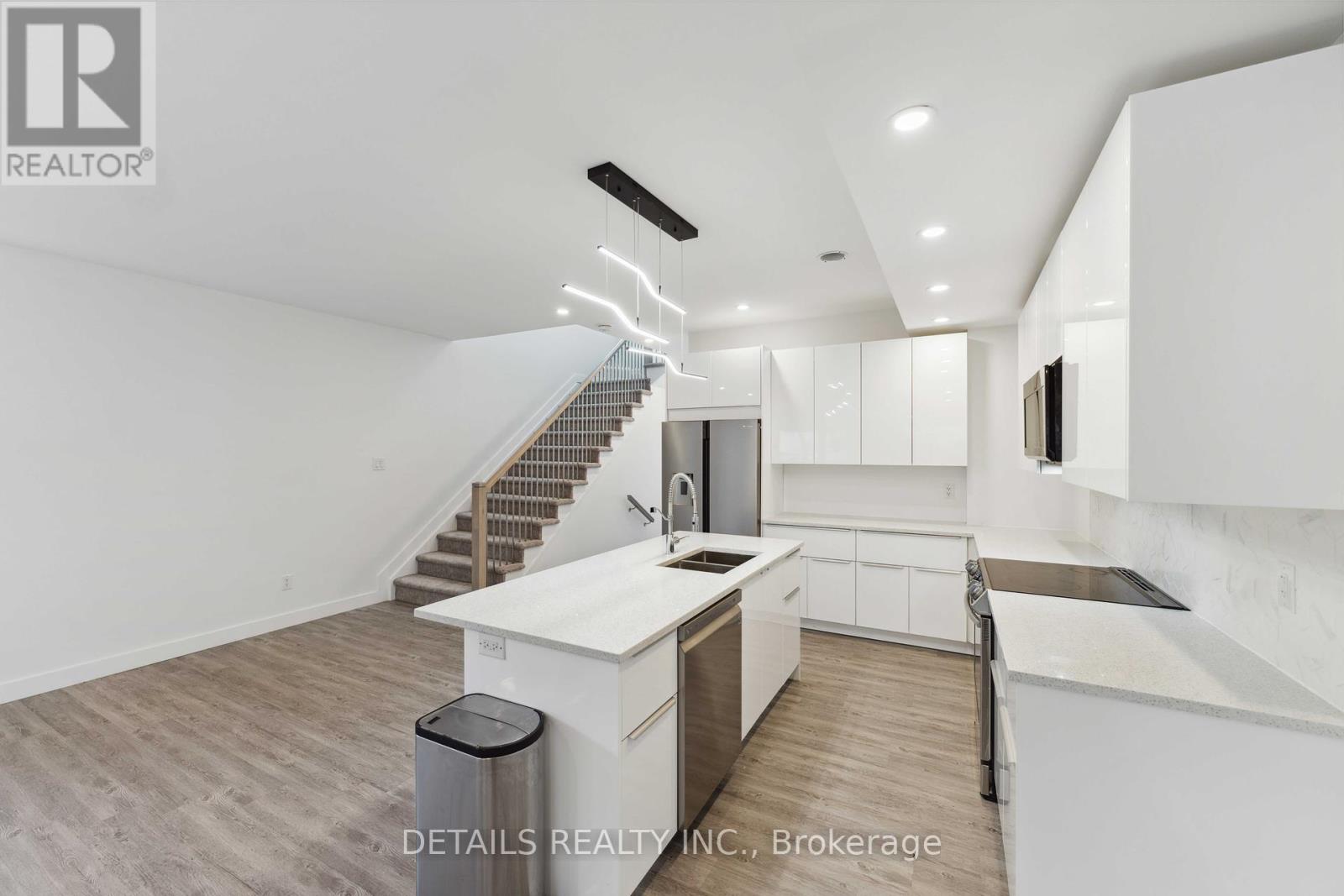 Photo 22 of A 830 Maplewood Avenue, Ottawa ON