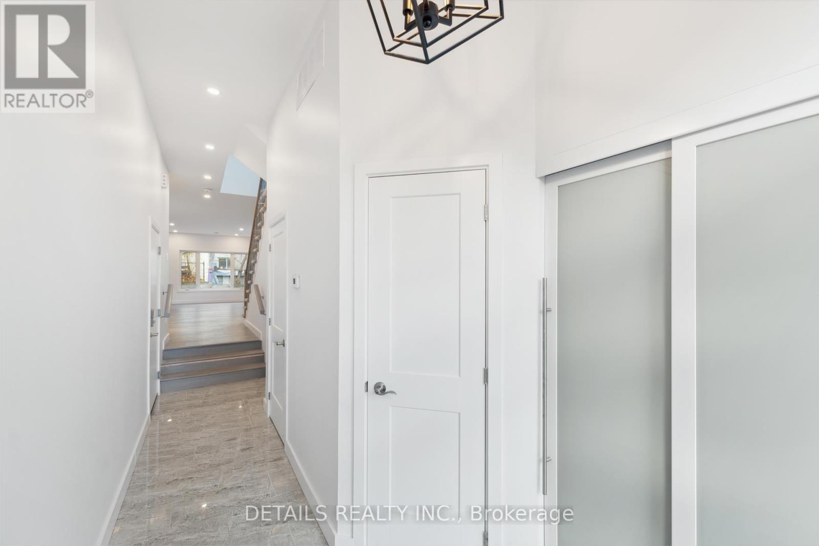 Photo 6 of A 830 Maplewood Avenue, Ottawa ON