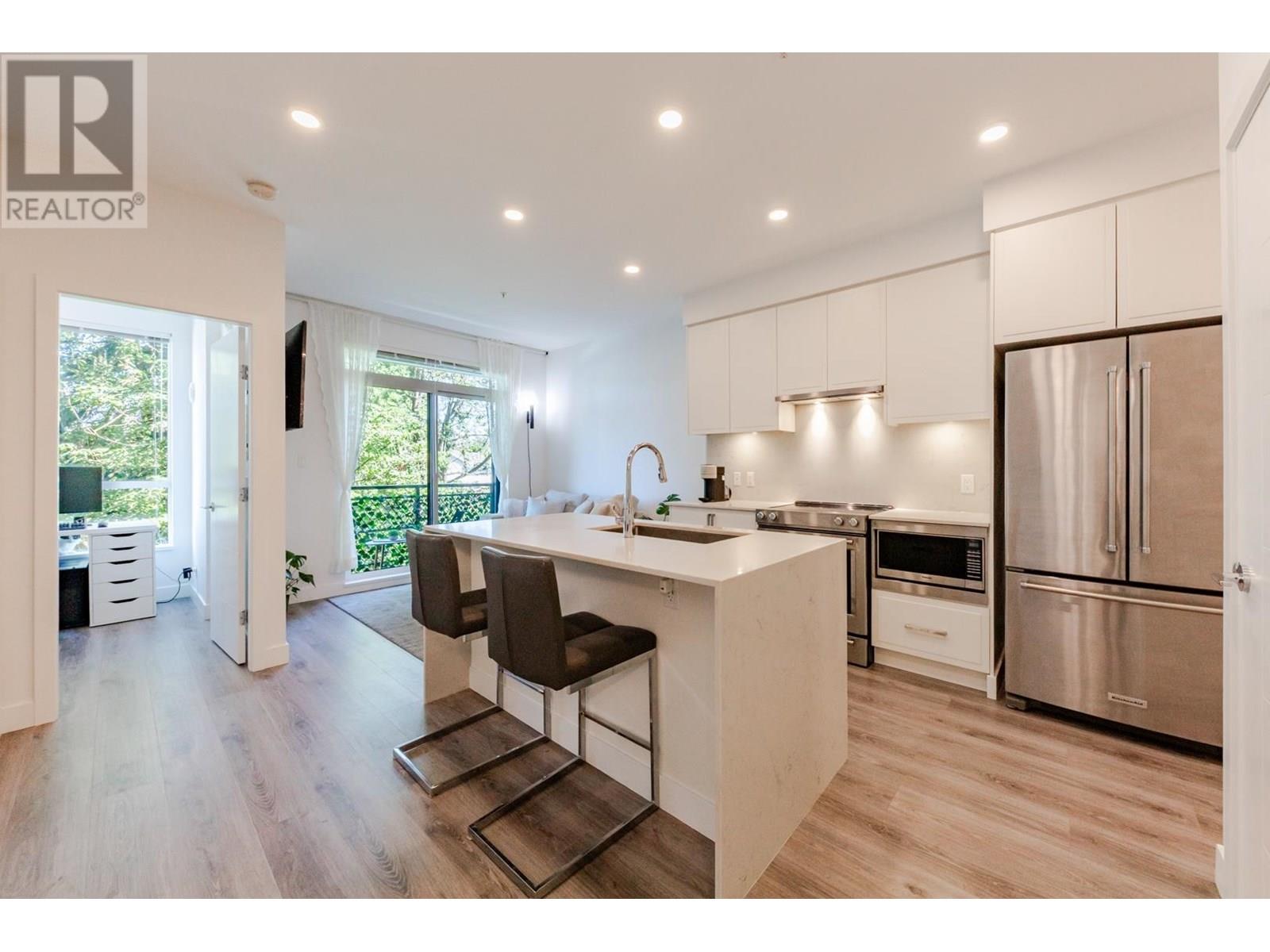 Photo 24 of 401 700 Clarke Road, Coquitlam BC