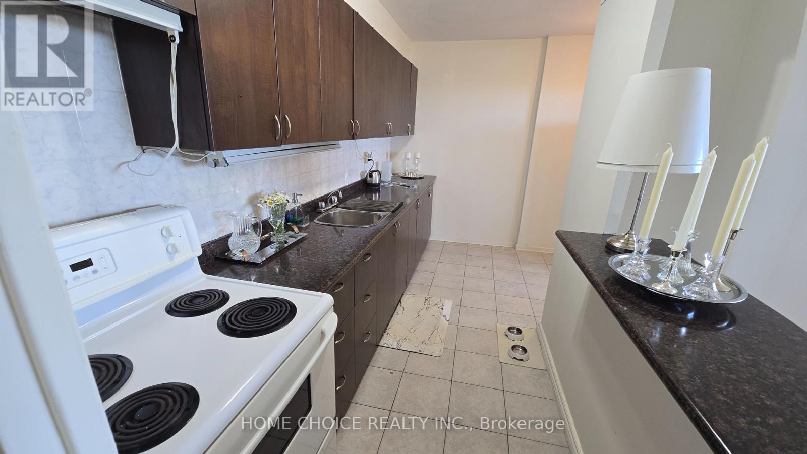 Photo 19 of 803 3460 Keele Street, Toronto ON