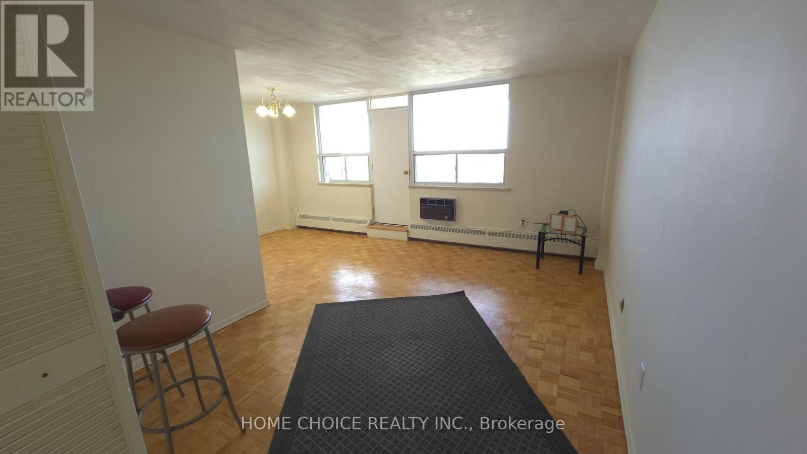 Photo 12 of 803 3460 Keele Street, Toronto ON