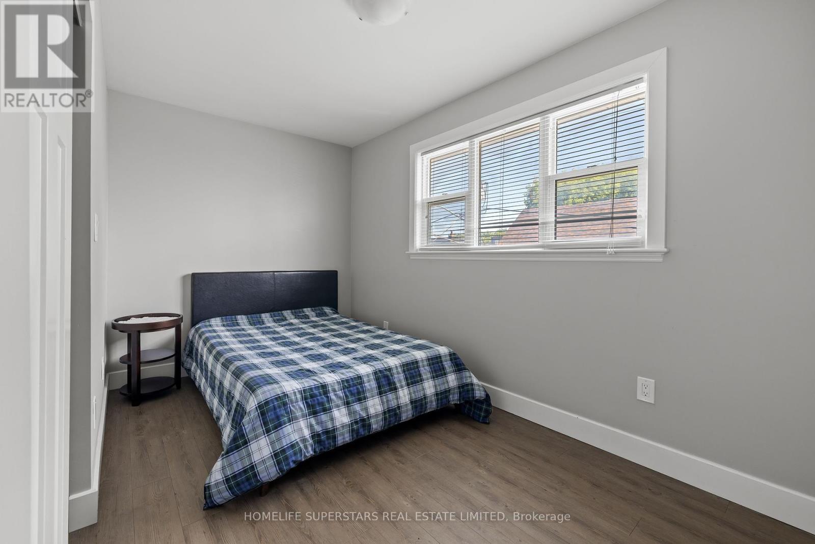 Photo 7 of 275 Raglan Road N, Kingston ON