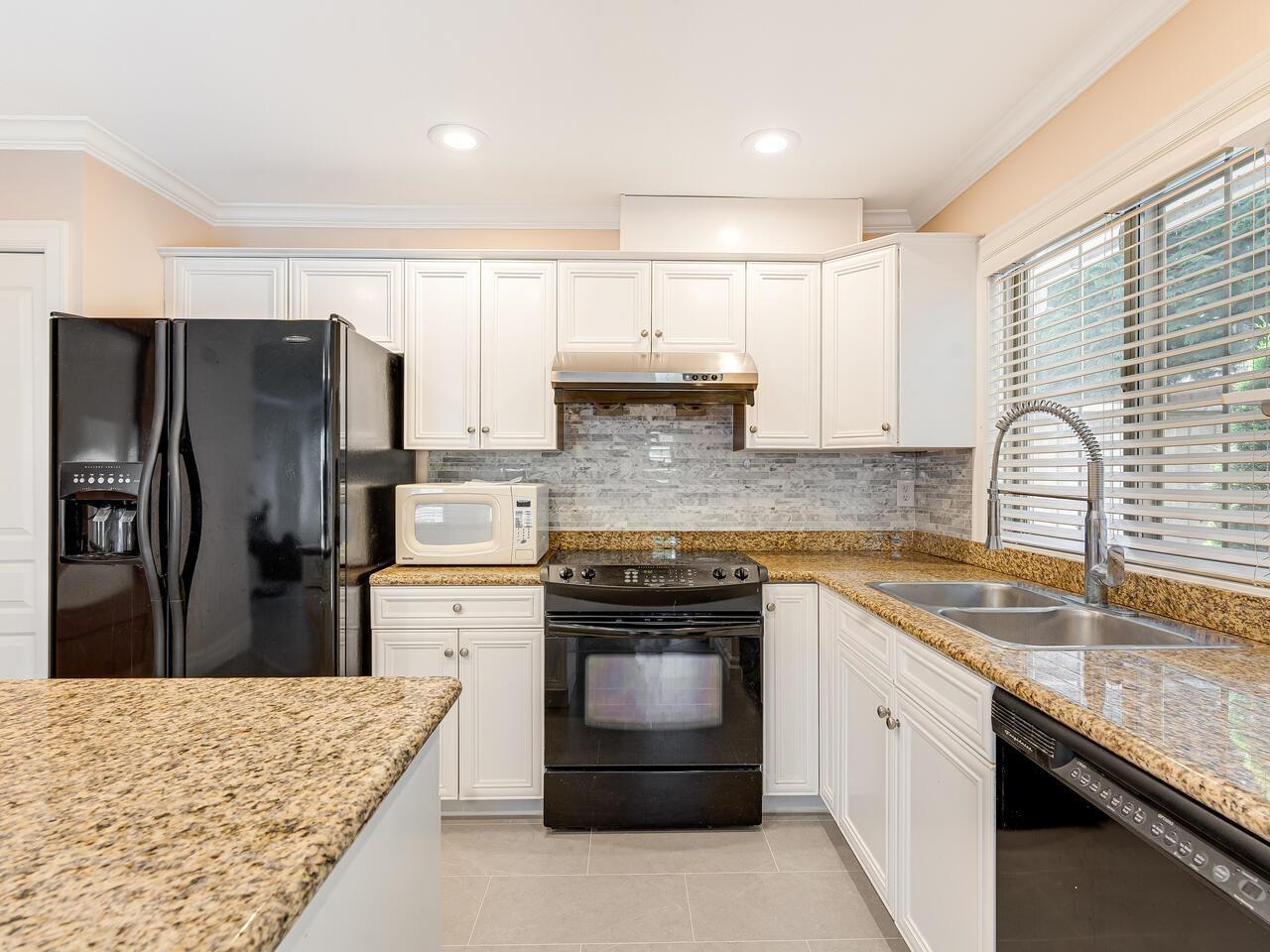 Photo 5 of 8 6449 Blackwood Lane Sardis South, Chilliwack BC