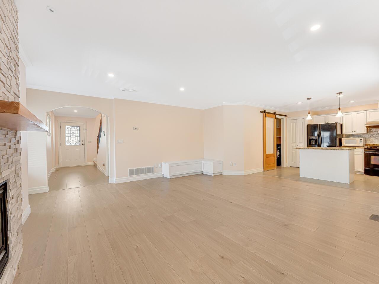 Photo 3 of 8 6449 Blackwood Lane Sardis South, Chilliwack BC