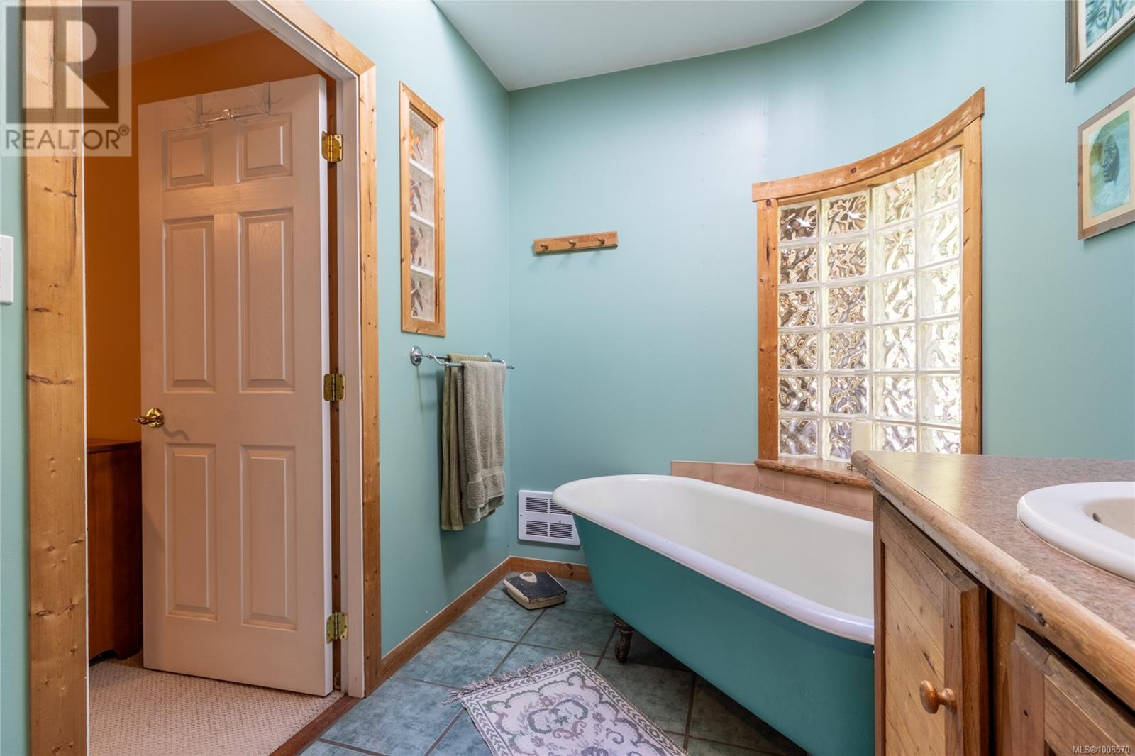  3708 Starboard Crescent, Pender Island