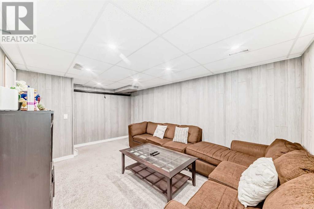 Single Family House for Sale in  Penedo Way SE Penbrooke Meadows Calgary 
