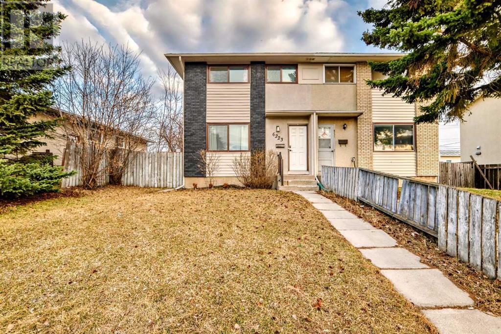 Single Family House for Sale in  Penedo Way SE Penbrooke Meadows Calgary 