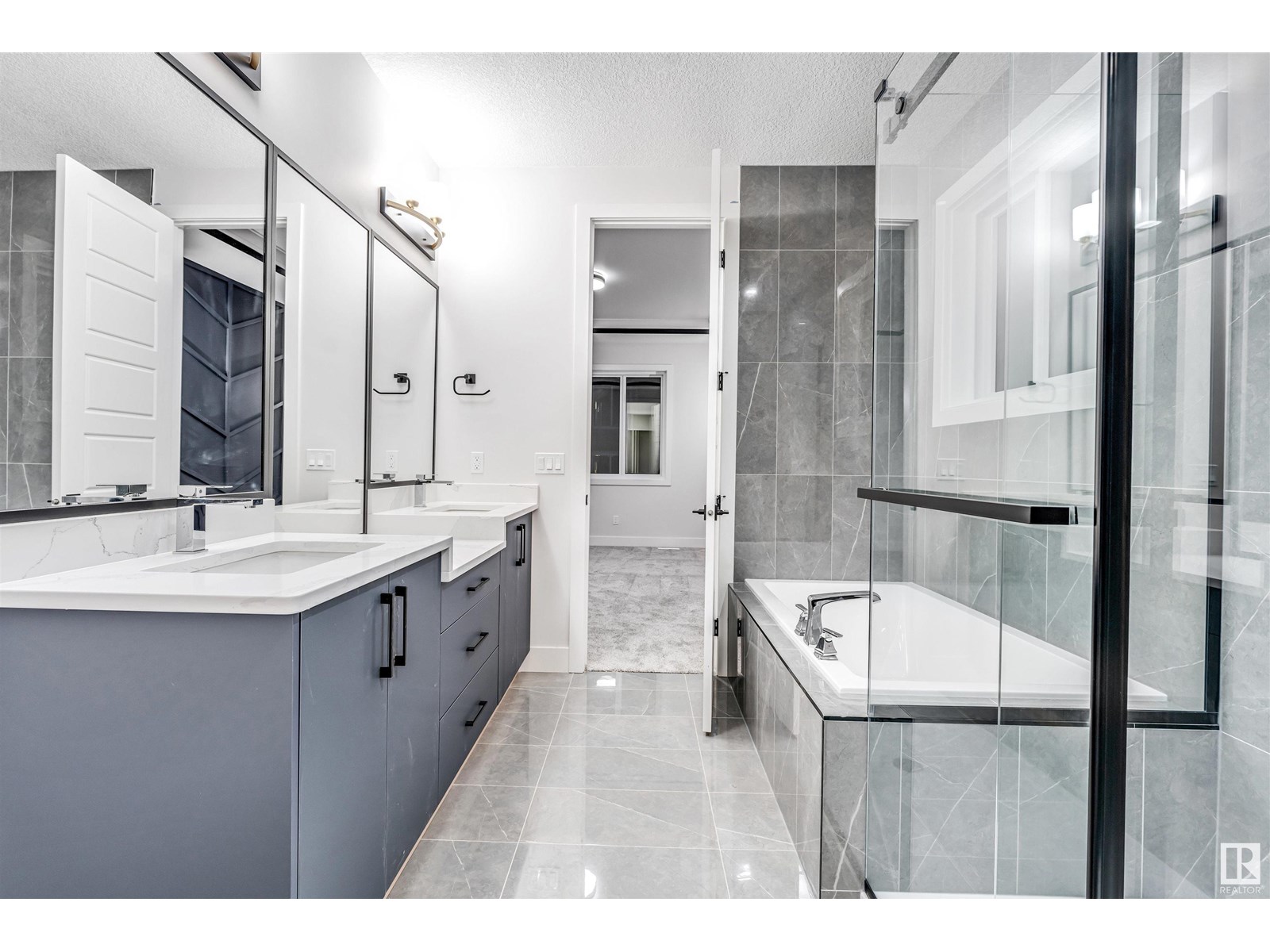 Photo 38 of 8414 228 A St Nw, Edmonton AB