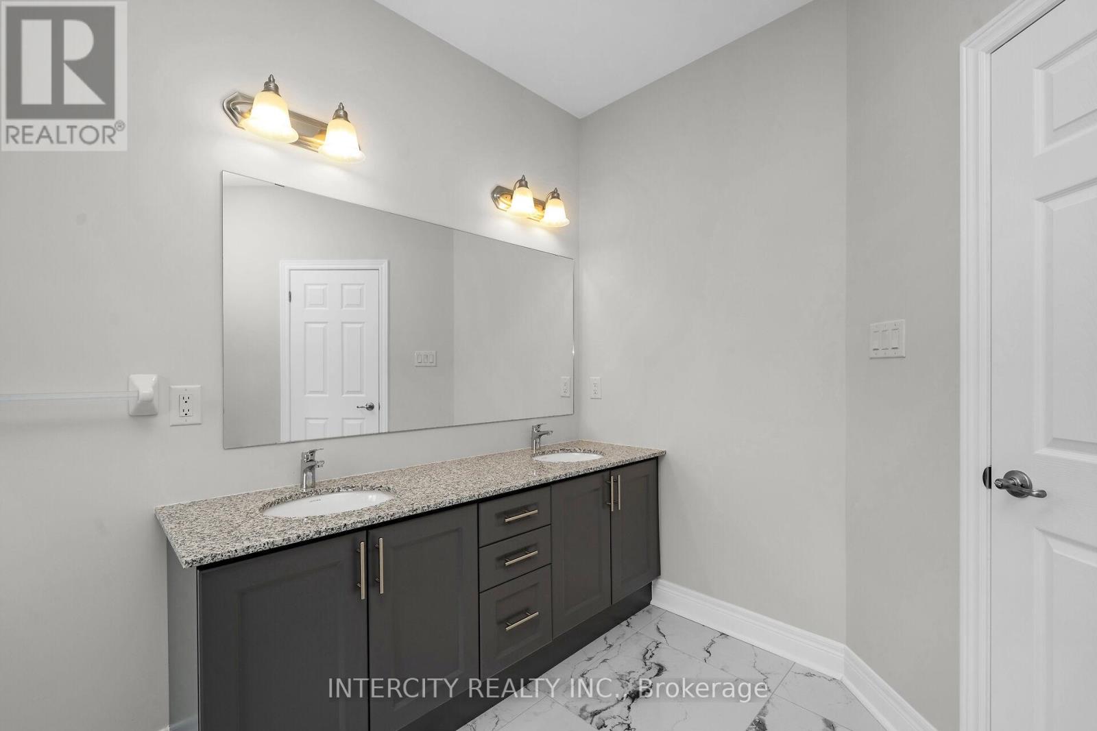 Photo 31 of 20 Kessler Drive, Brampton ON