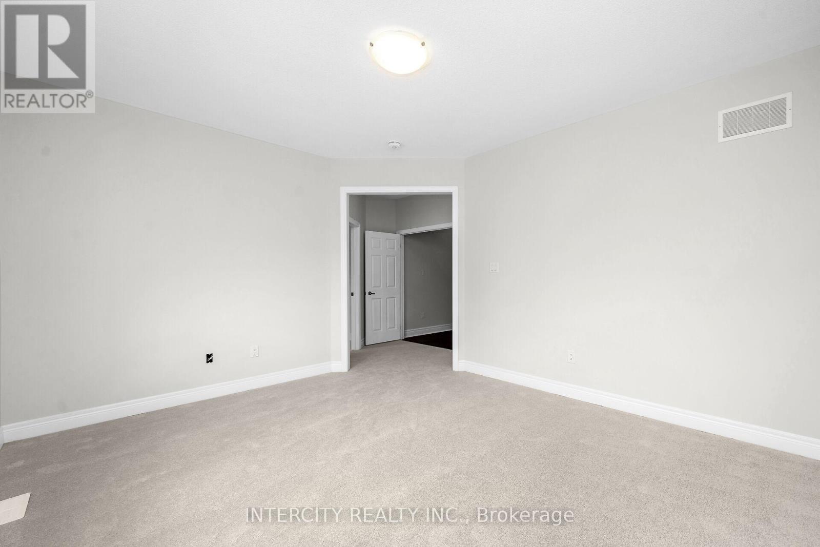 Photo 18 of 20 Kessler Drive, Brampton ON