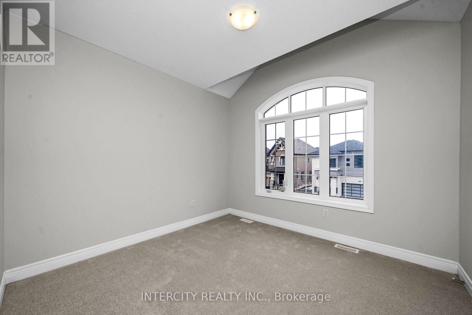 Photo 7 of 20 Kessler Drive, Brampton ON