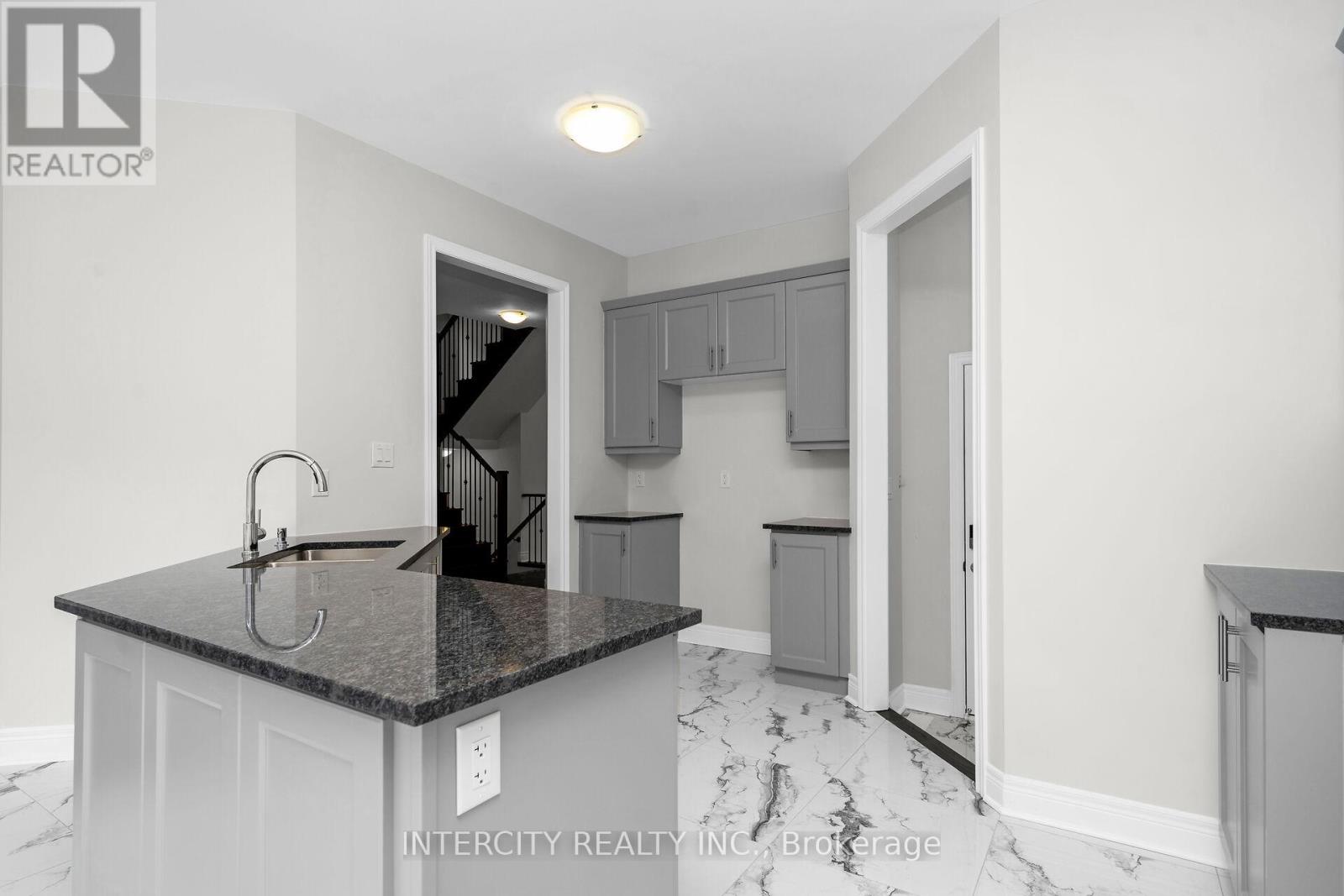 Photo 6 of 20 Kessler Drive, Brampton ON