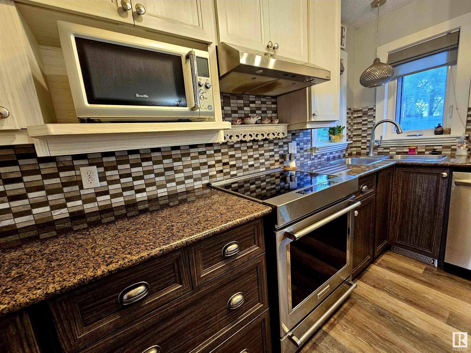 122 GLENCOE BV, Sherwood Park