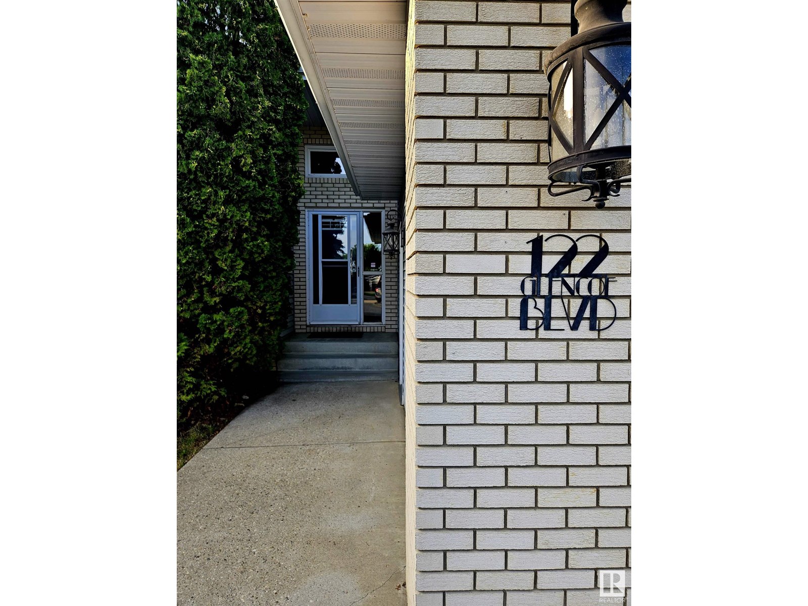 122 GLENCOE BV, Sherwood Park