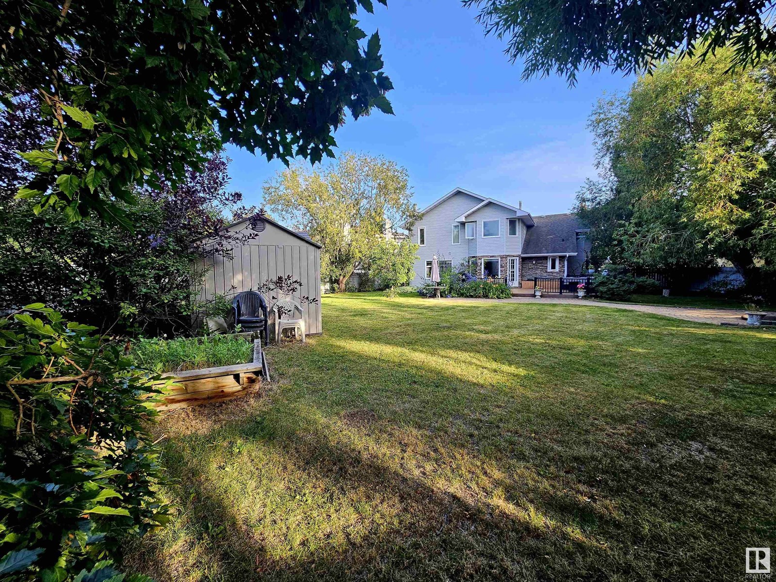 122 GLENCOE BV, Sherwood Park