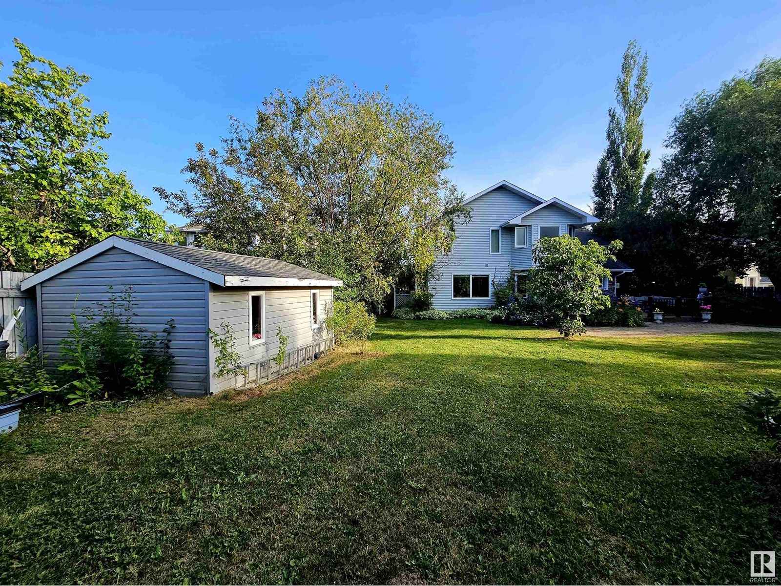 122 GLENCOE BV, Sherwood Park