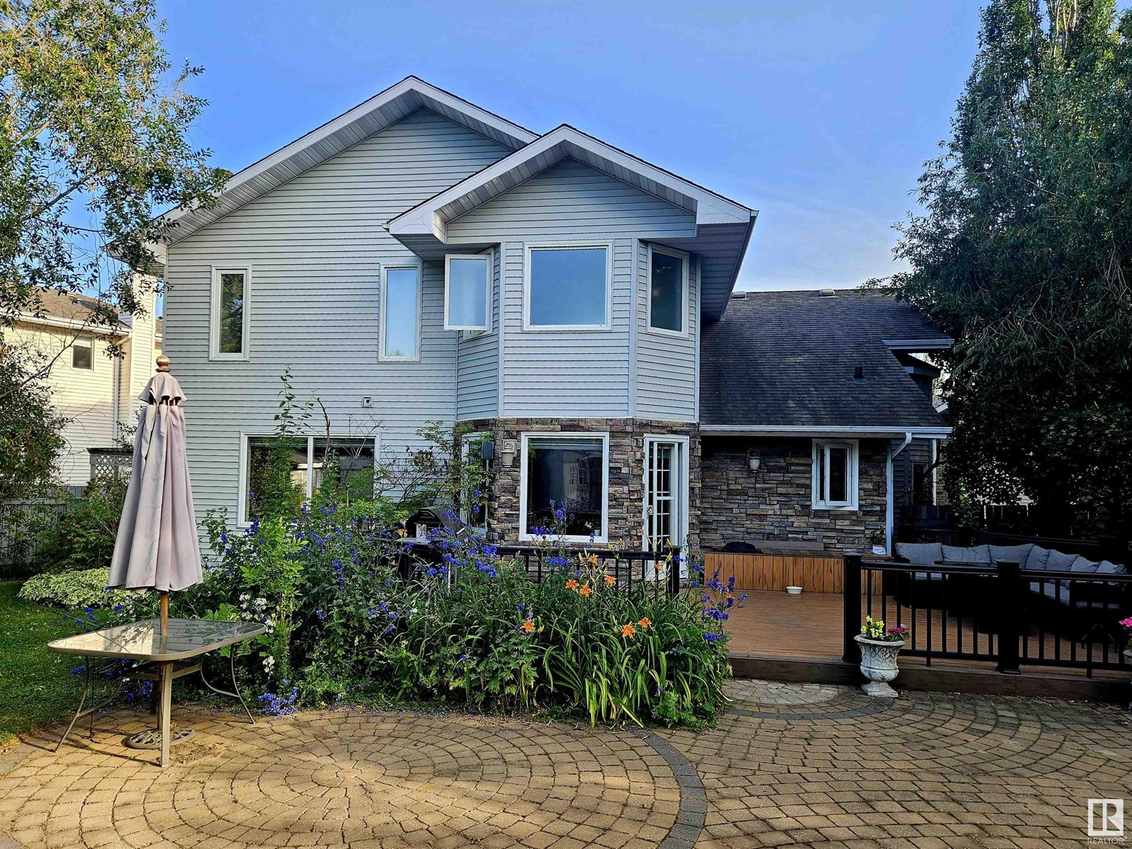 122 GLENCOE BV, Sherwood Park