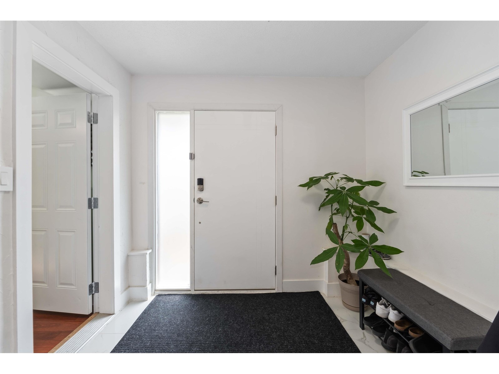 Photo 6 of 1147 Keil Crescent, White Rock BC