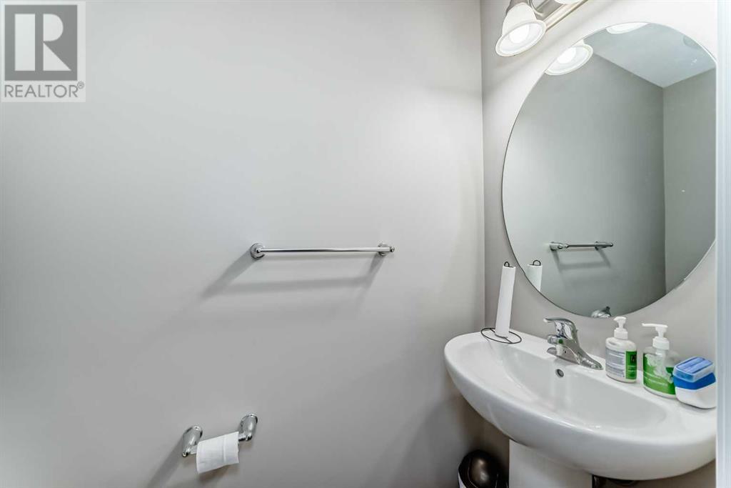 Single Family House for Sale in  Yorkville Avenue SW Yorkville Calgary 