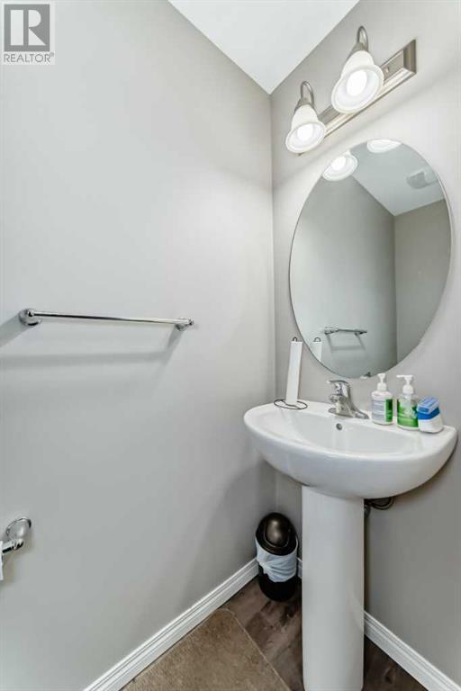Single Family House for Sale in  Yorkville Avenue SW Yorkville Calgary 