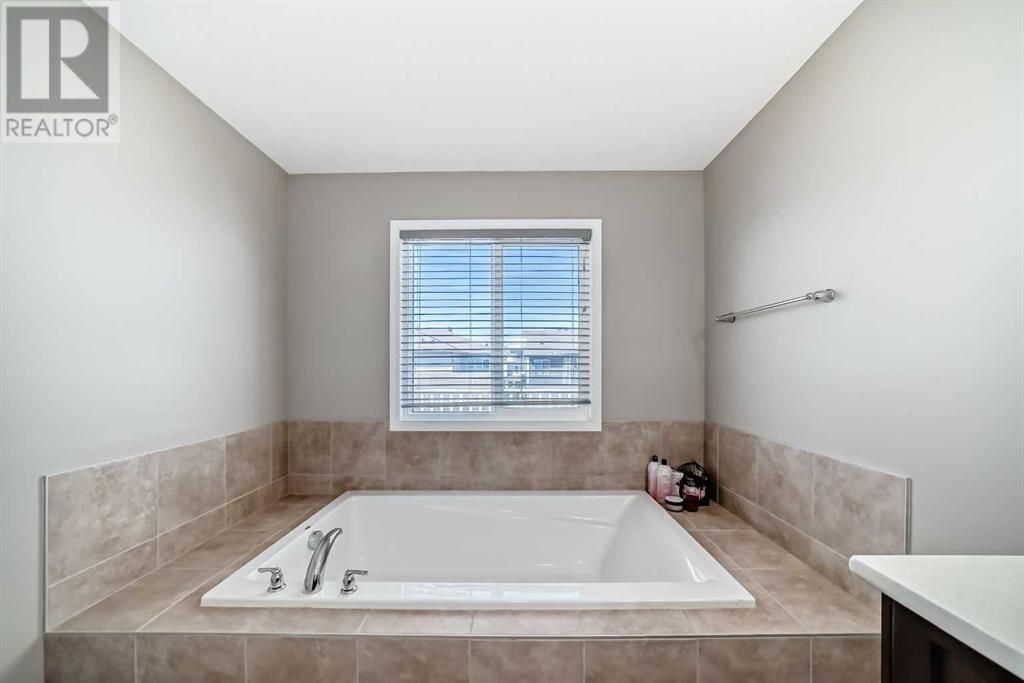 Single Family House for Sale in  Yorkville Avenue SW Yorkville Calgary 