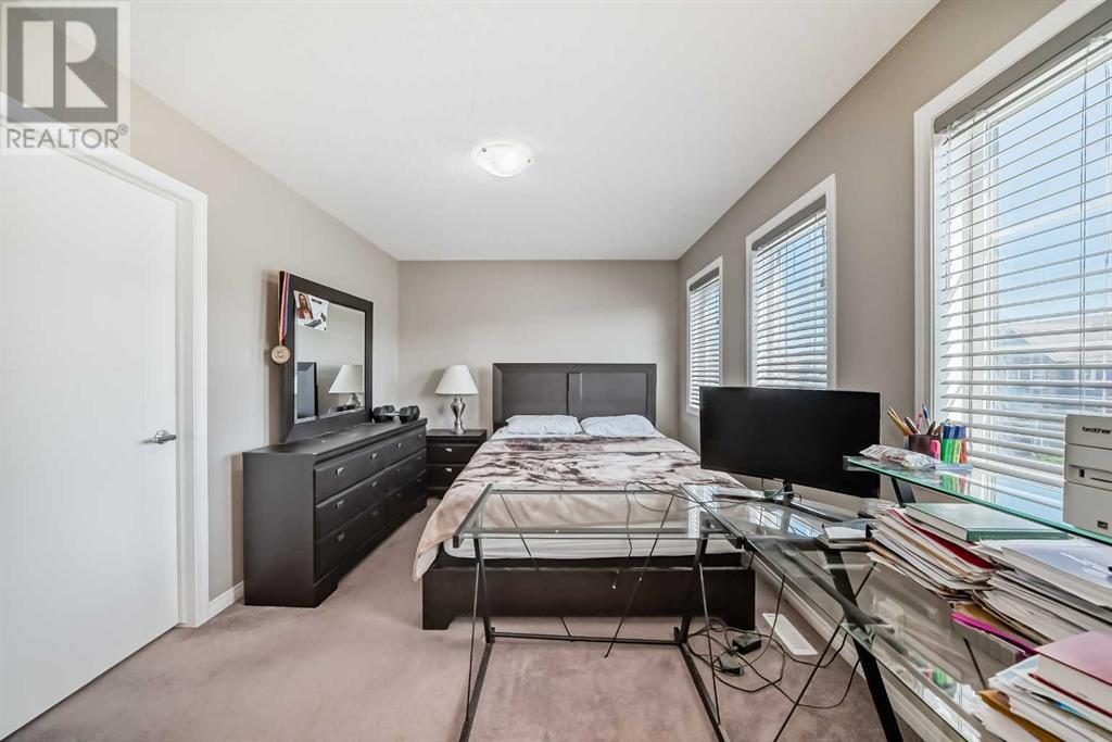 Single Family House for Sale in  Yorkville Avenue SW Yorkville Calgary 