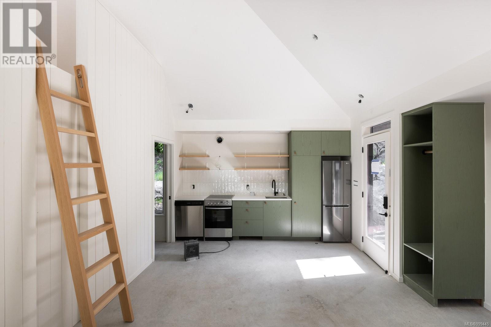 7 6504 Powder Main Road, Port Renfrew