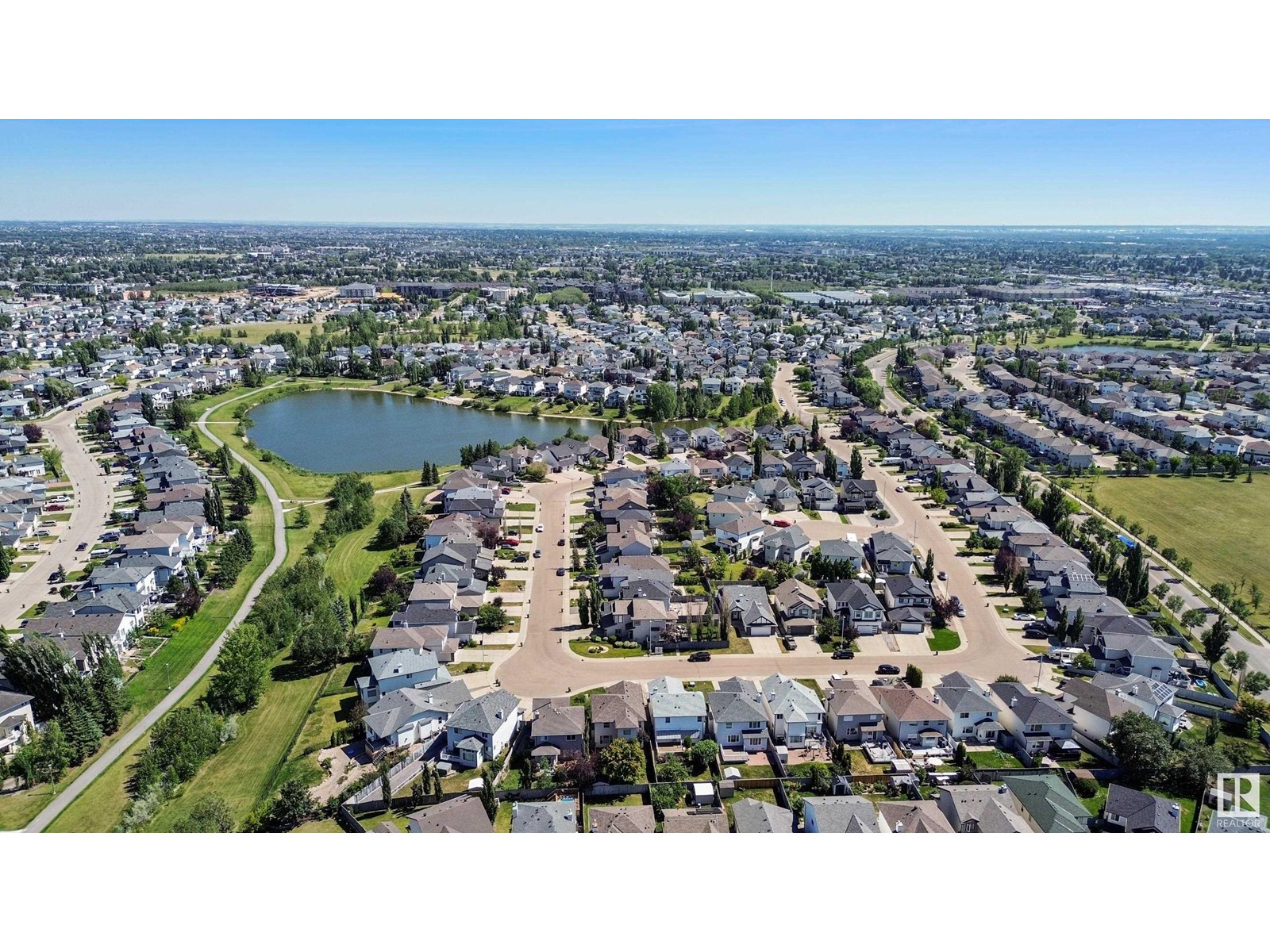 Photo 11 of 356 Calderon Cr Nw Nw, Edmonton AB