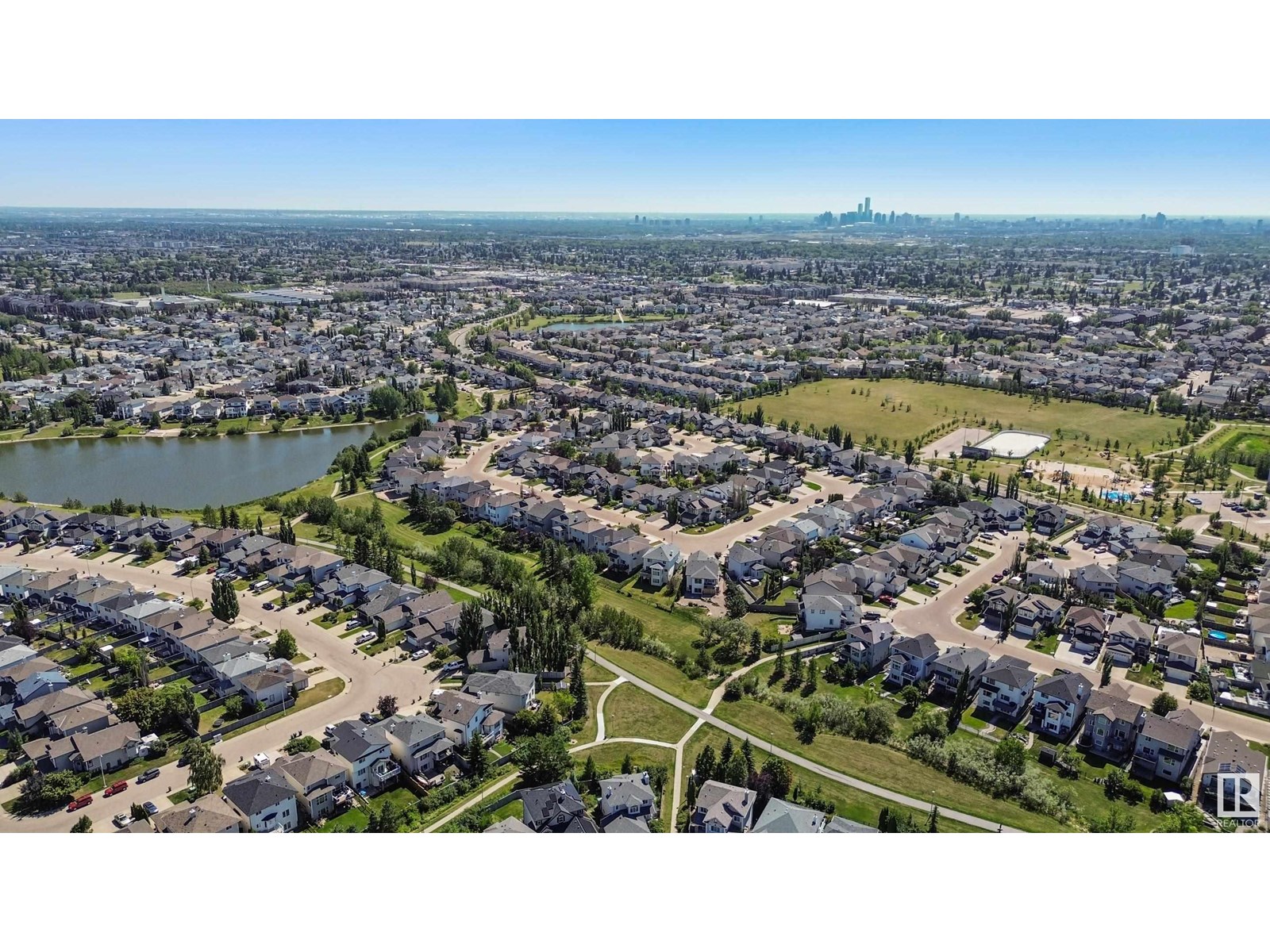 Photo 12 of 356 Calderon Cr Nw Nw, Edmonton AB