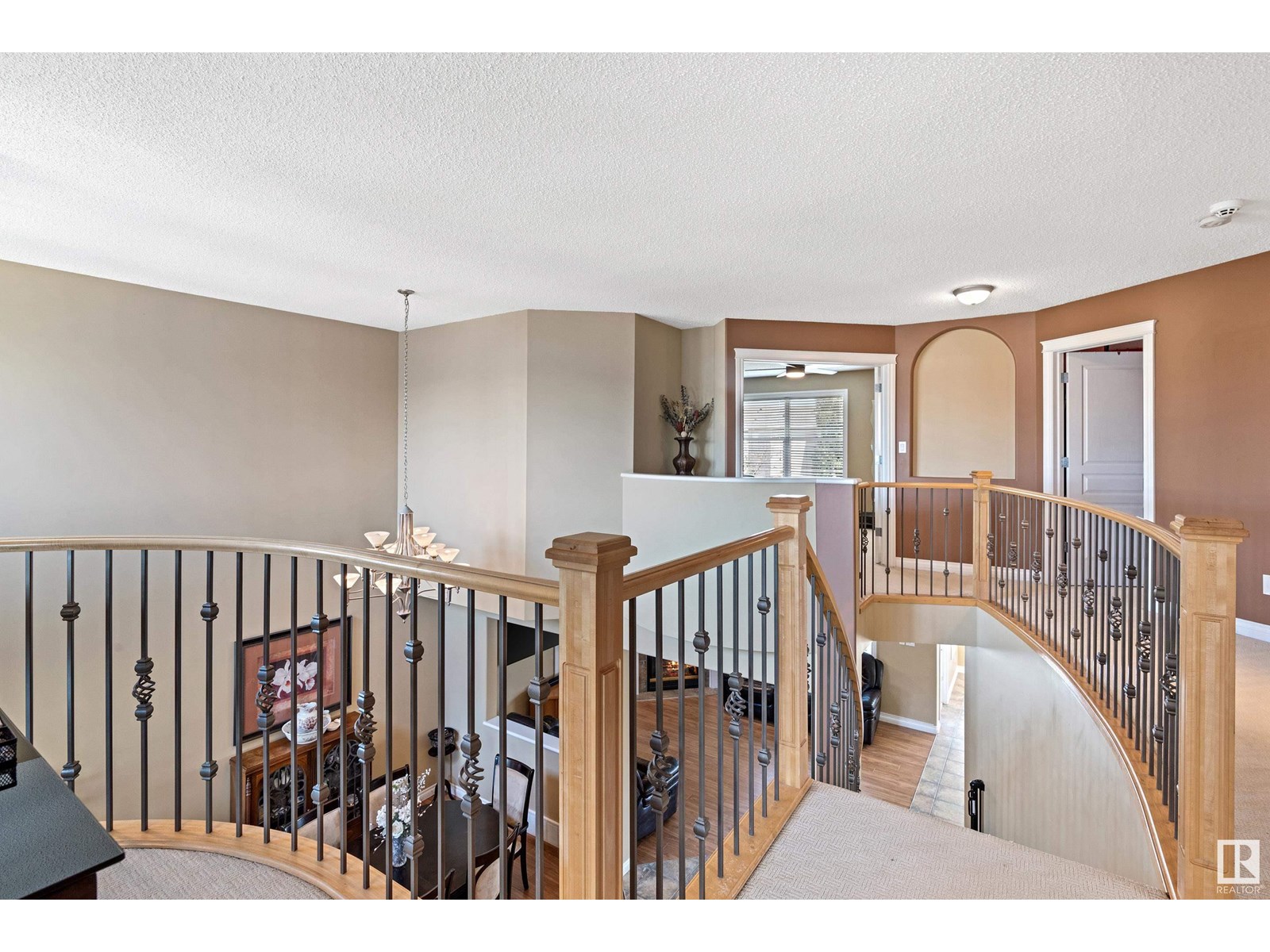 Photo 32 of 356 Calderon Cr Nw Nw, Edmonton AB
