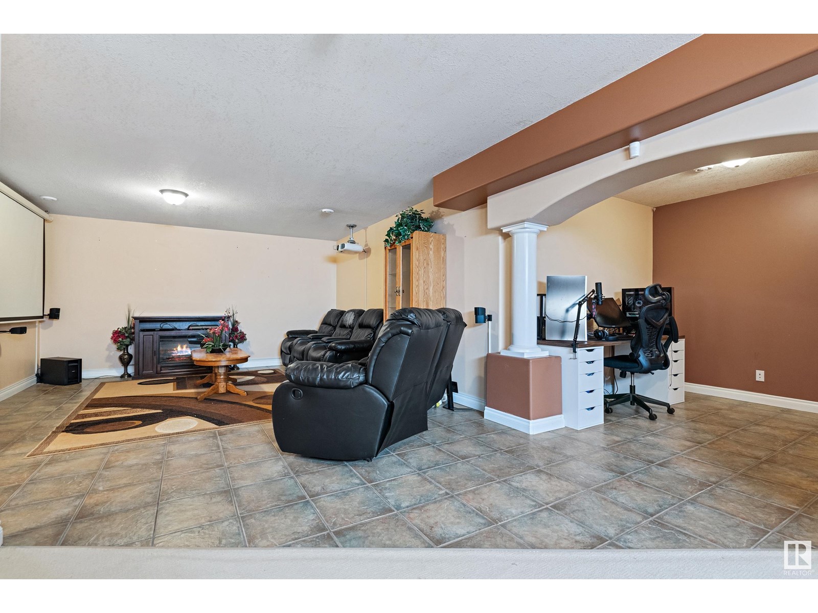 Photo 46 of 356 Calderon Cr Nw Nw, Edmonton AB