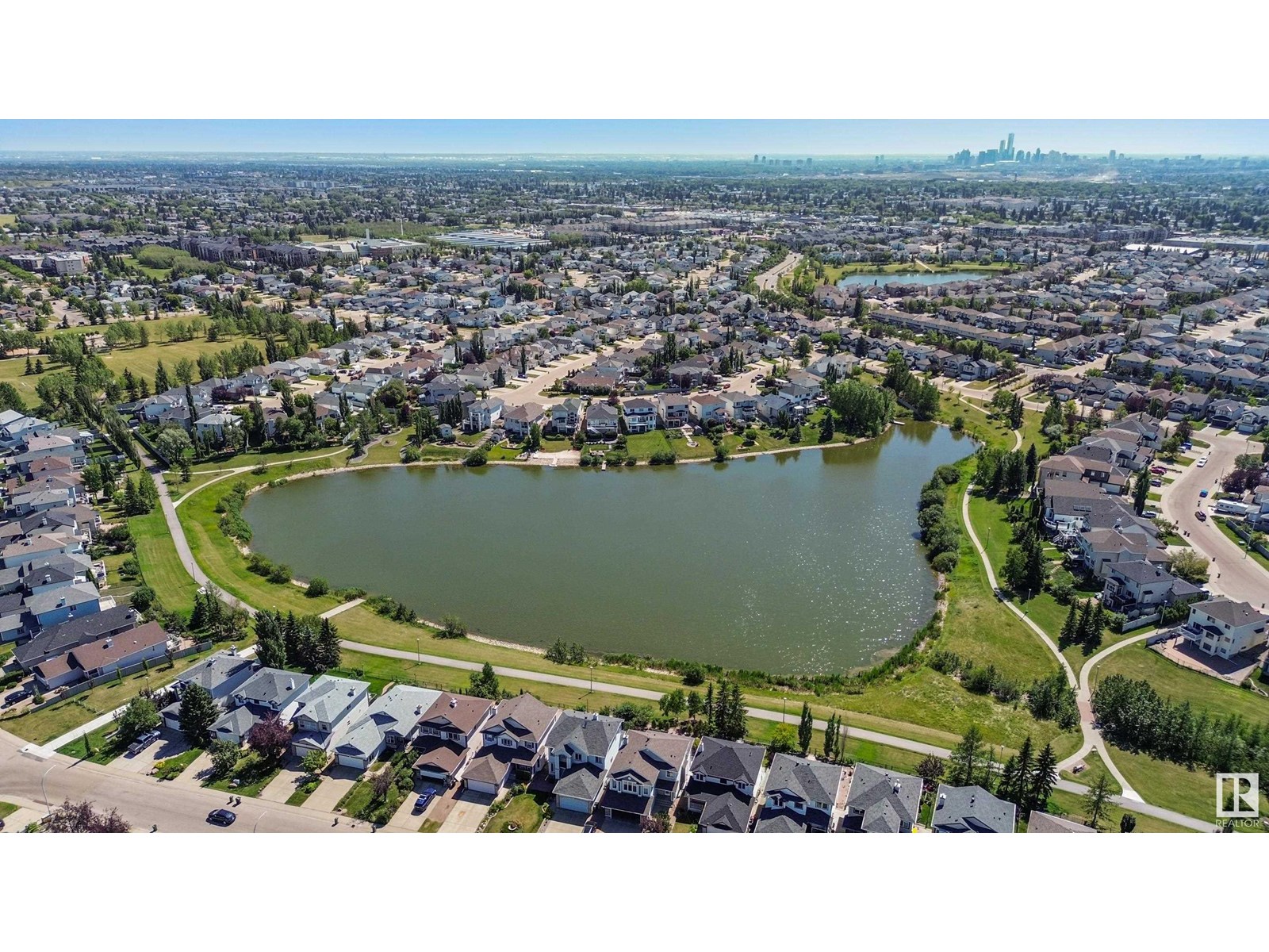 Photo 8 of 356 Calderon Cr Nw Nw, Edmonton AB