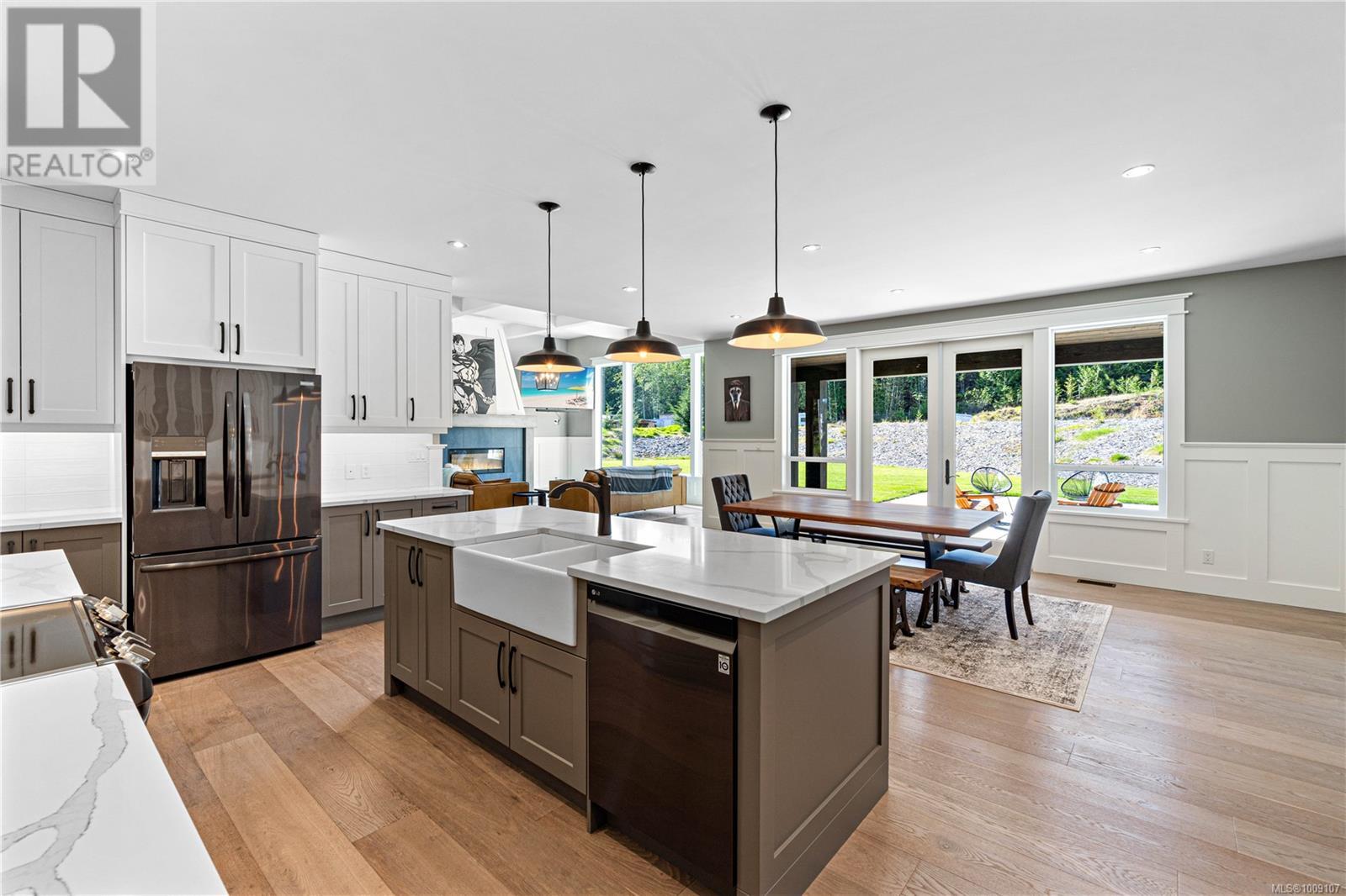 Photo 18 of 1227 Burbank Rd, Qualicum Beach BC