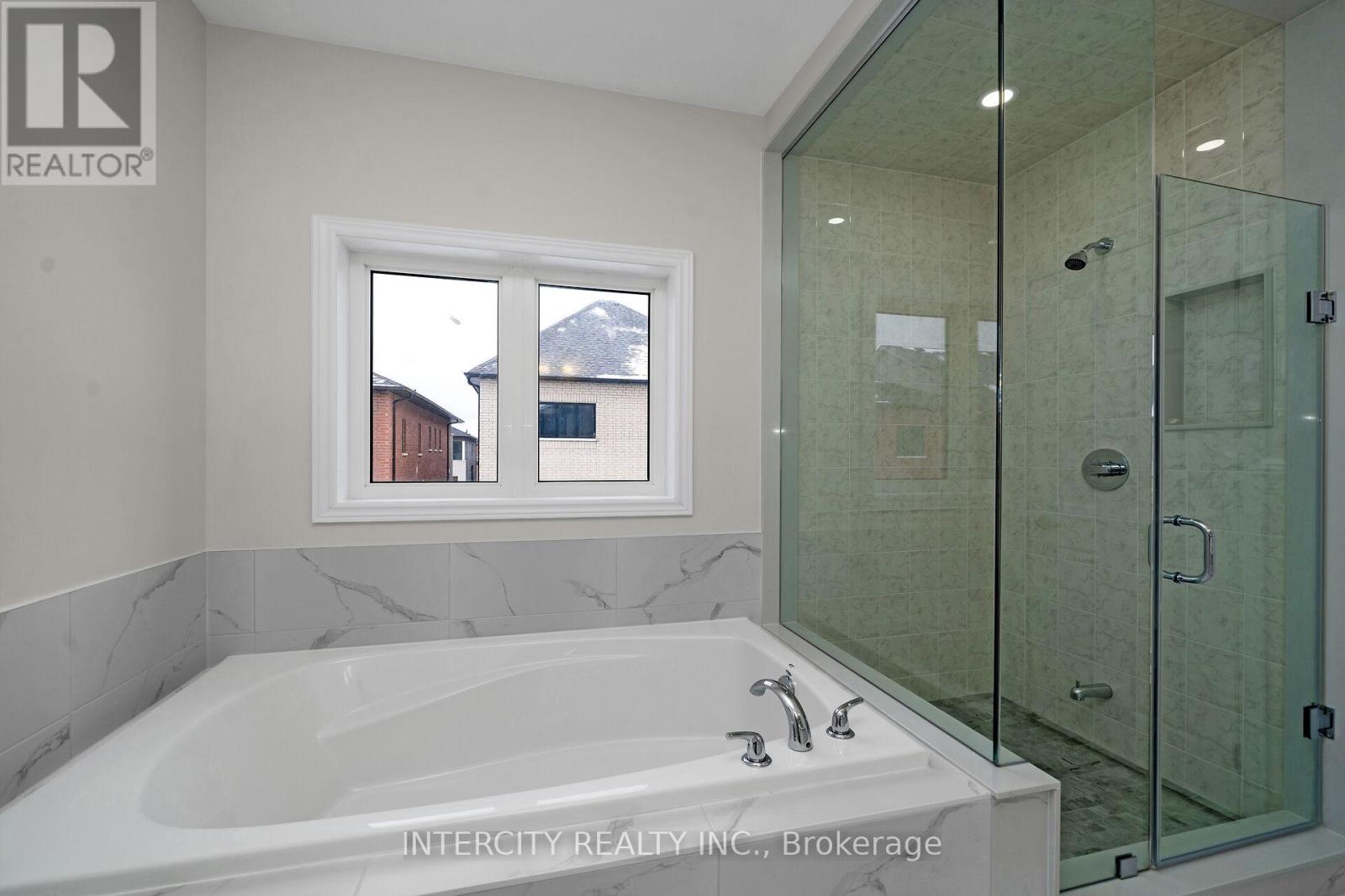 Photo 14 of 60 Claremont Drive, Brampton ON