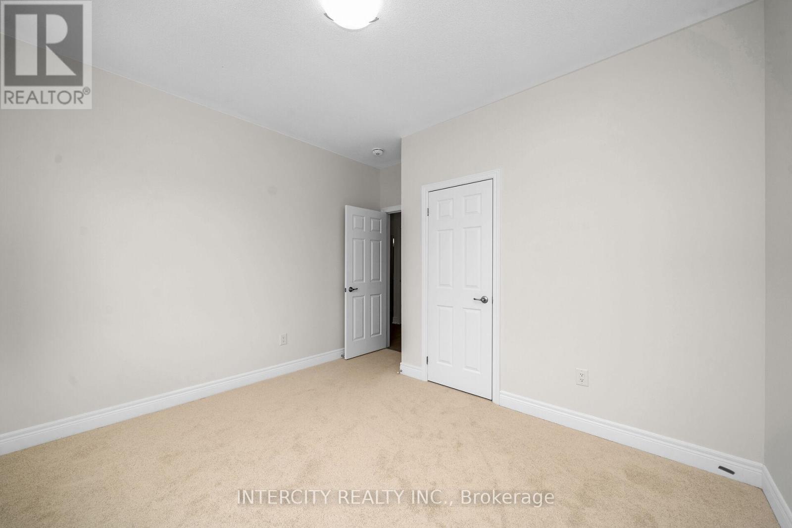 Photo 18 of 60 Claremont Drive, Brampton ON