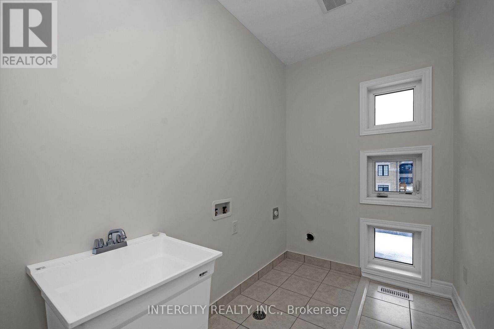 Photo 8 of 60 Claremont Drive, Brampton ON