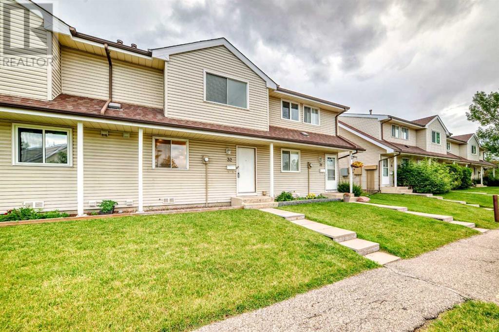 Single Family House for Sale in   Falconridge Drive NE Falconridge Calgary 
