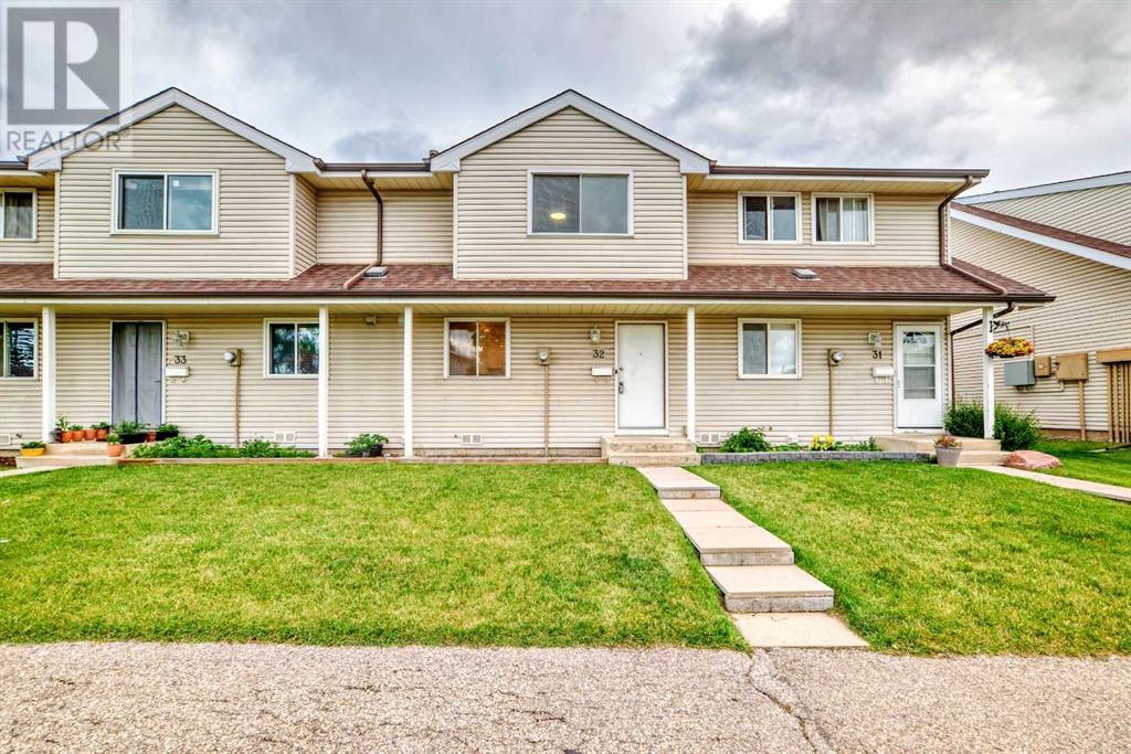 Single Family House for Sale in   Falconridge Drive NE Falconridge Calgary 