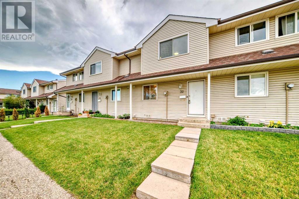 Single Family House for Sale in   Falconridge Drive NE Falconridge Calgary 